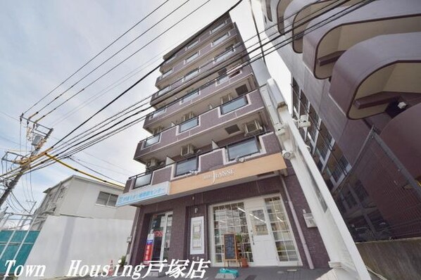 ウエストウィンハイムの物件外観写真